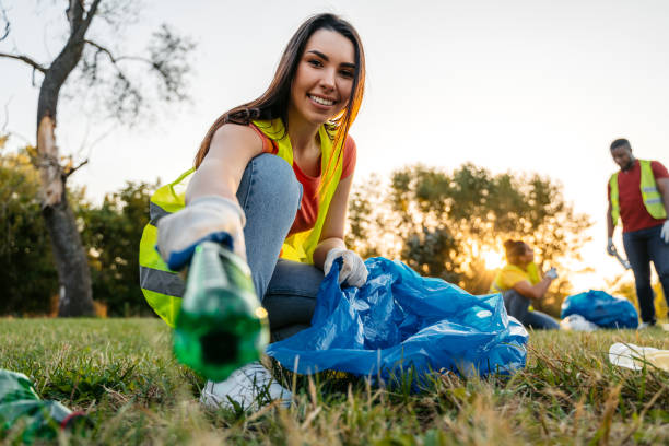 Best Yard Waste Removal  in Lawrence, KS